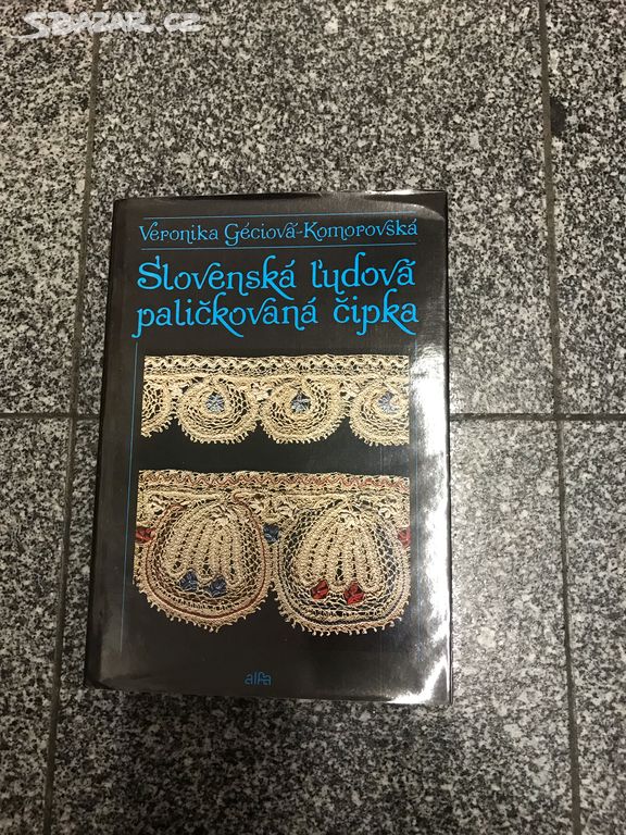 Kniha Slovenska lidová Paličkovaná činka