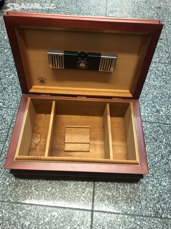 Cigar box Diamond Crown
