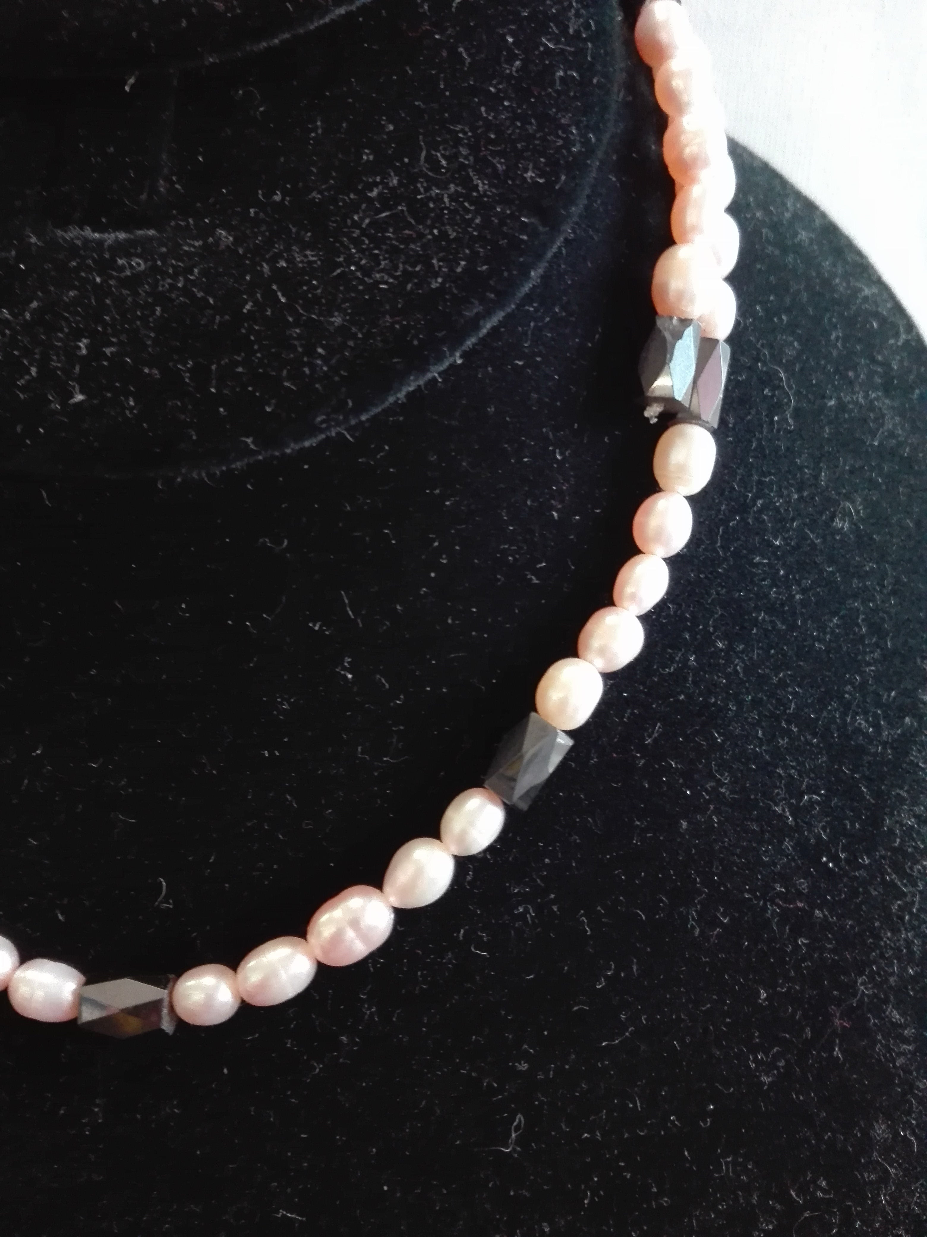 Magnetic Pearl Necklace